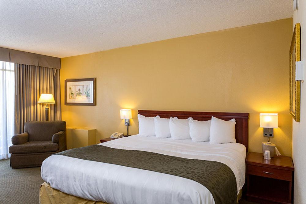 Clarion Hotel Milwaukee Airport Dış mekan fotoğraf