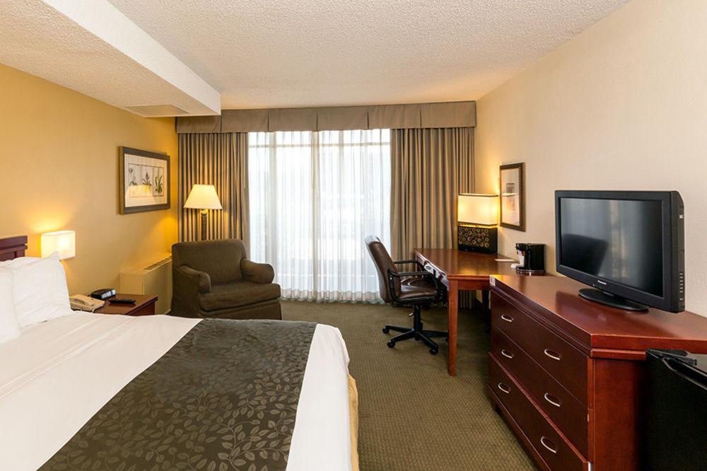 Clarion Hotel Milwaukee Airport Dış mekan fotoğraf