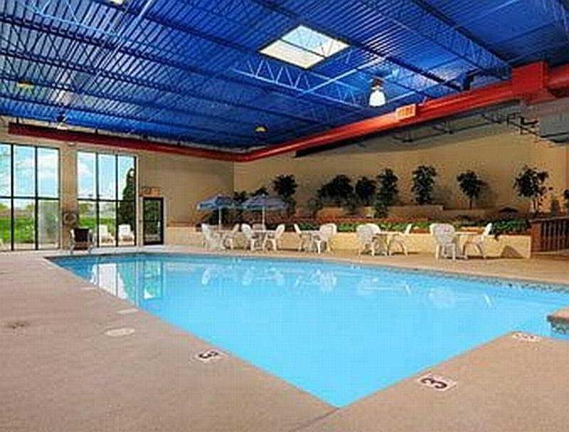 Clarion Hotel Milwaukee Airport Dış mekan fotoğraf