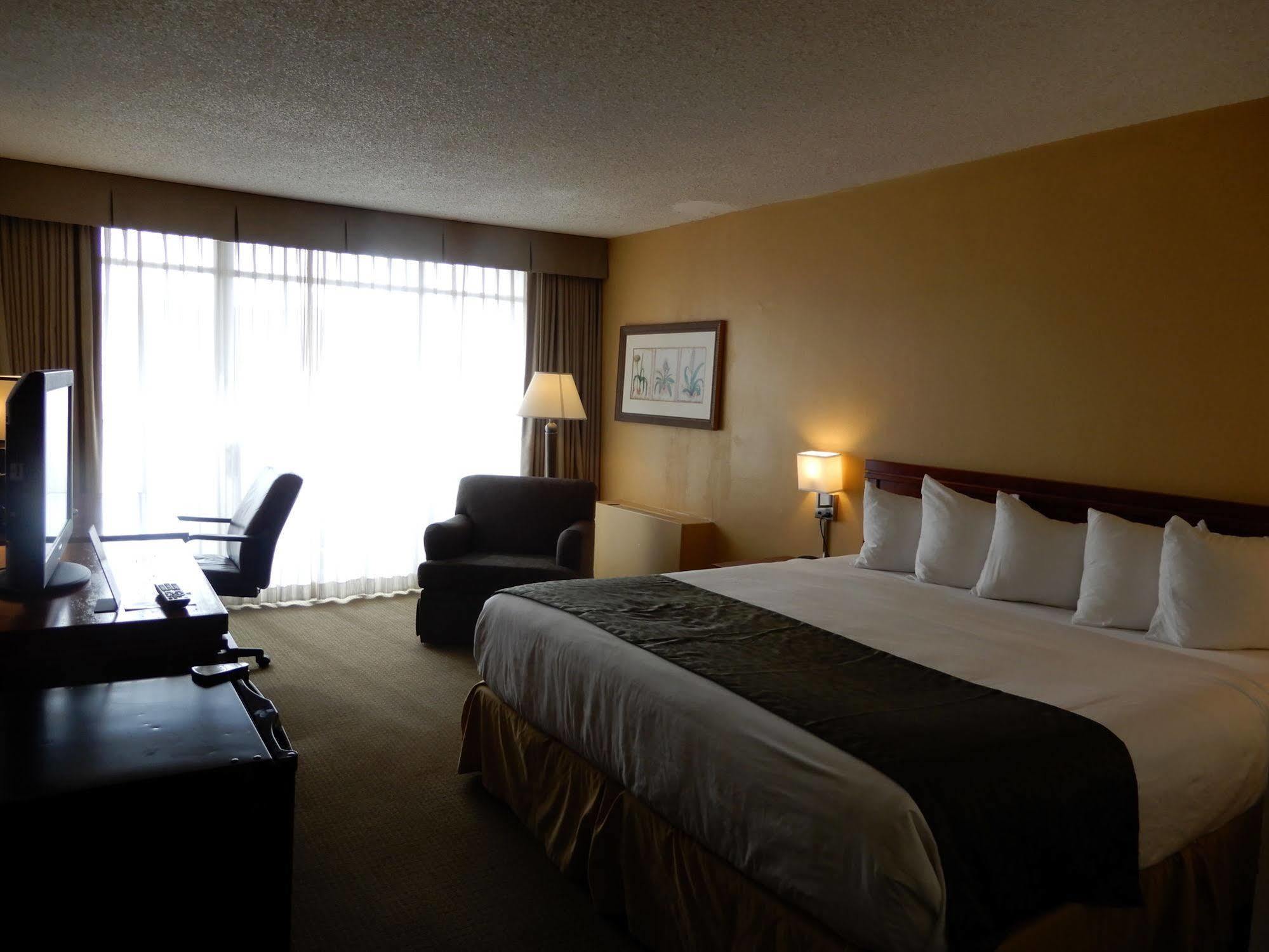 Clarion Hotel Milwaukee Airport Dış mekan fotoğraf